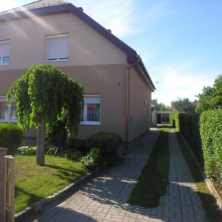 Apartments In Balatonlelle 43115 المظهر الخارجي الصورة