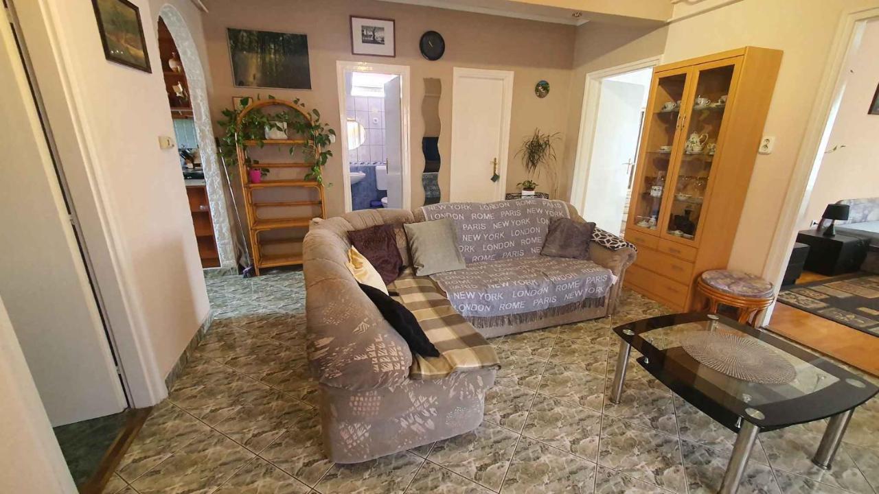 Apartments In Balatonlelle 43115 المظهر الخارجي الصورة
