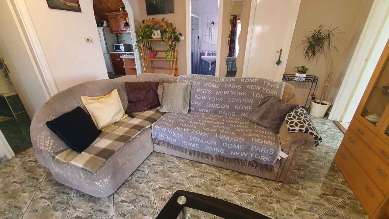 Apartments In Balatonlelle 43115 المظهر الخارجي الصورة