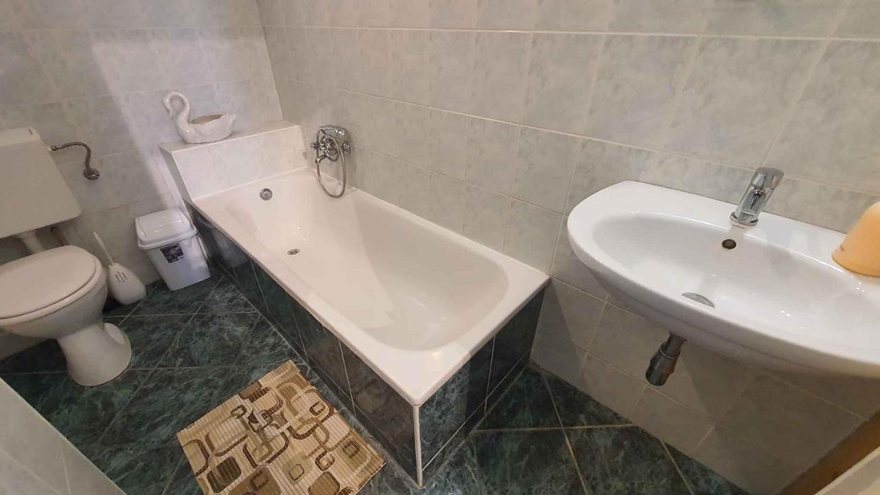 Apartments In Balatonlelle 43115 المظهر الخارجي الصورة