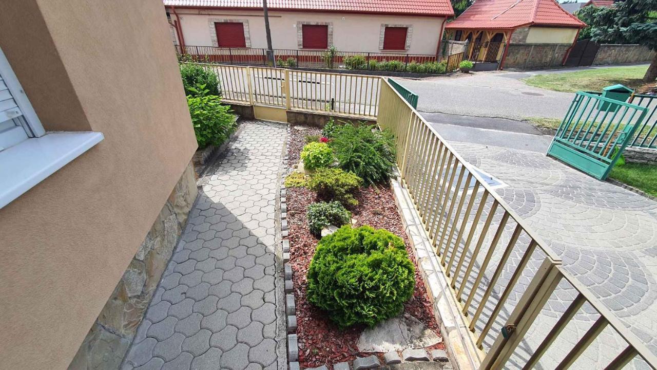 Apartments In Balatonlelle 43115 المظهر الخارجي الصورة